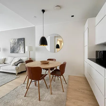 Apartment Modern 2br Downtown, Private Sauna, Workspace Helsinki