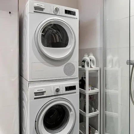 Modern 2br Downtown, Private Sauna, Workspace הלסינקי
