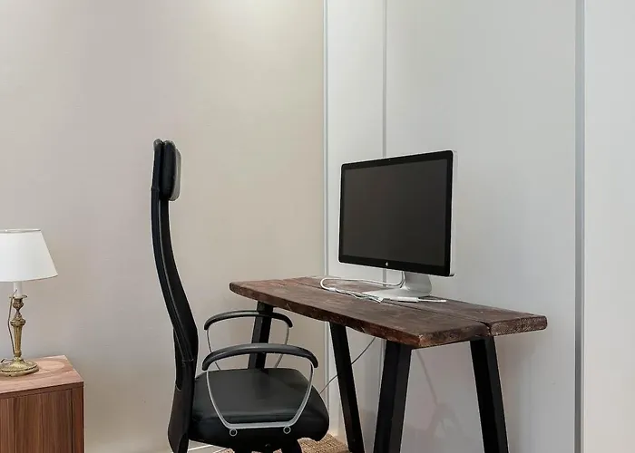 Modern 2br Downtown, Private Sauna, Workspace Apartamento Helsinki