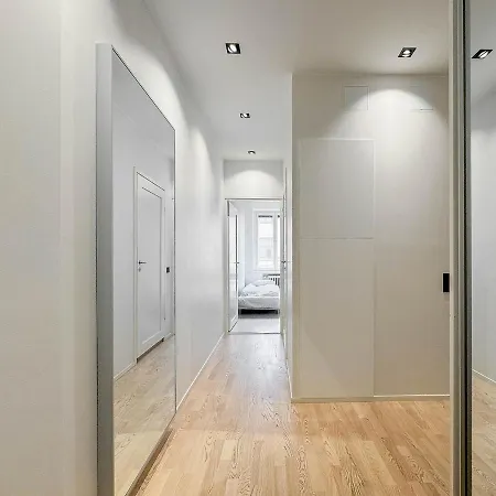 Modern 2br Downtown, Private Sauna, Workspace * Helsinki