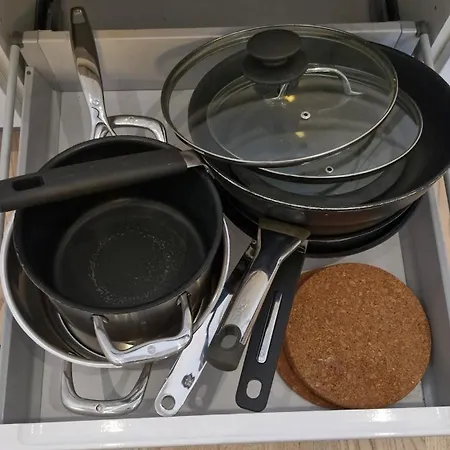 Modern 2br Downtown, Private Sauna, Workspace * Helsinki