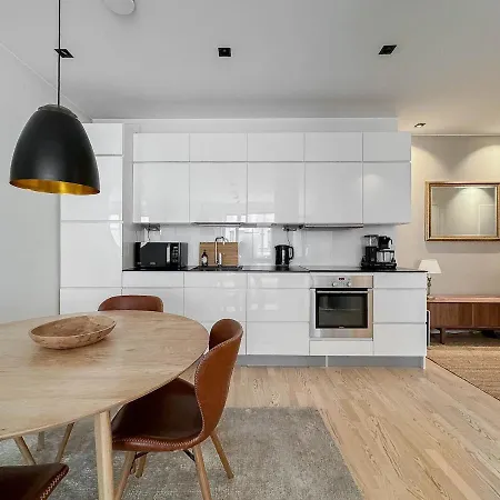 Modern 2br Downtown, Private Sauna, Workspace * Helsinki