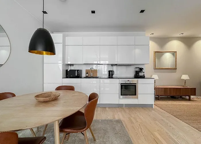 Modern 2br Downtown, Private Sauna, Workspace * Helsinki